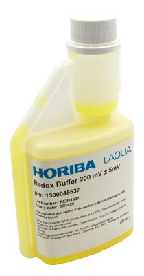 HORIBA Redox 200 mV buffer solution, 250 ml, angled view of the hygienic bottle, safe calibration solution, ORP electrode calibration, high-quality measuring solution